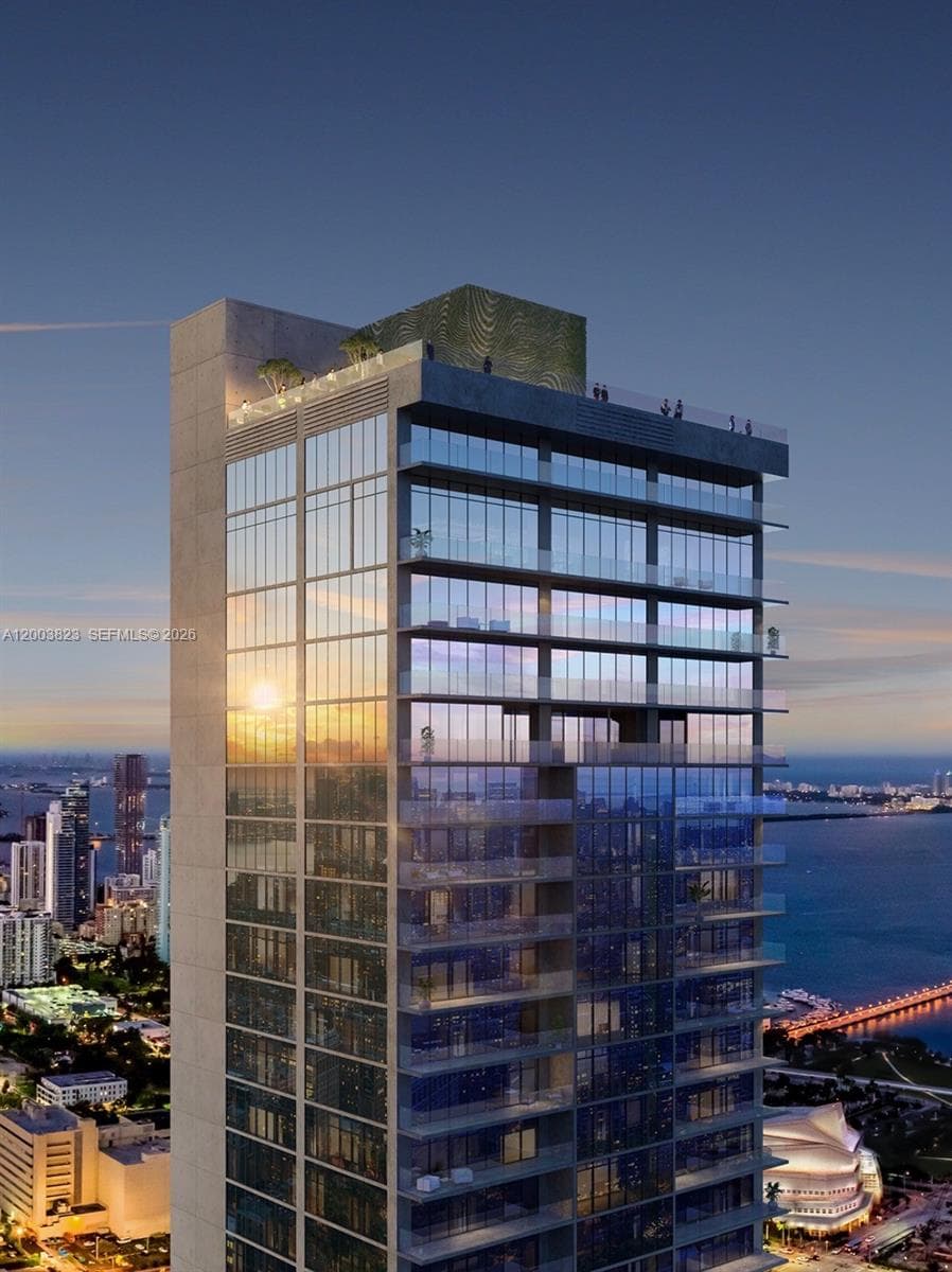 20 NE 11th St # 4602, Miami FL 33132 — 4