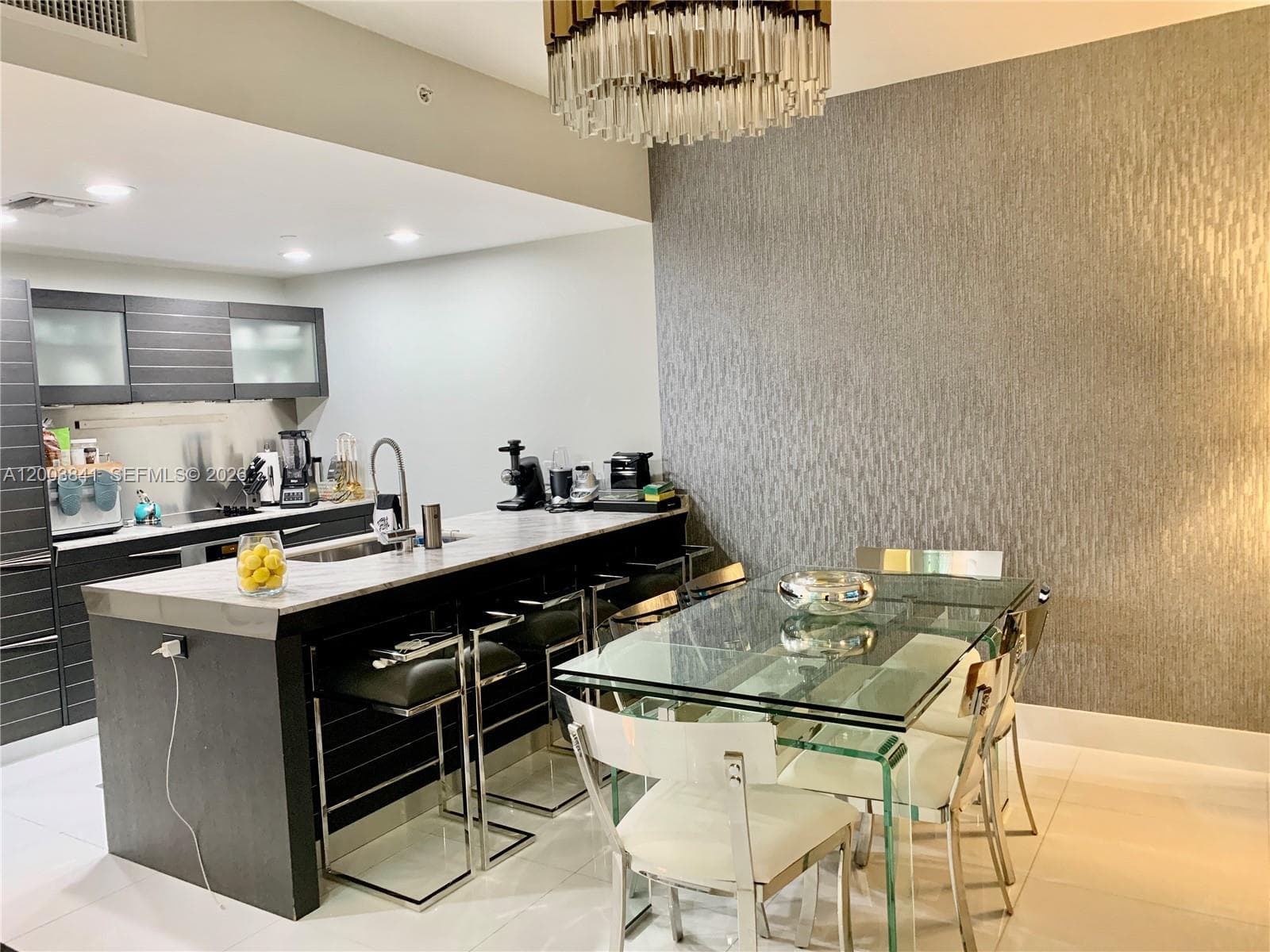 200 Biscayne Boulevard Way # 4011, Miami FL 33131 — 26