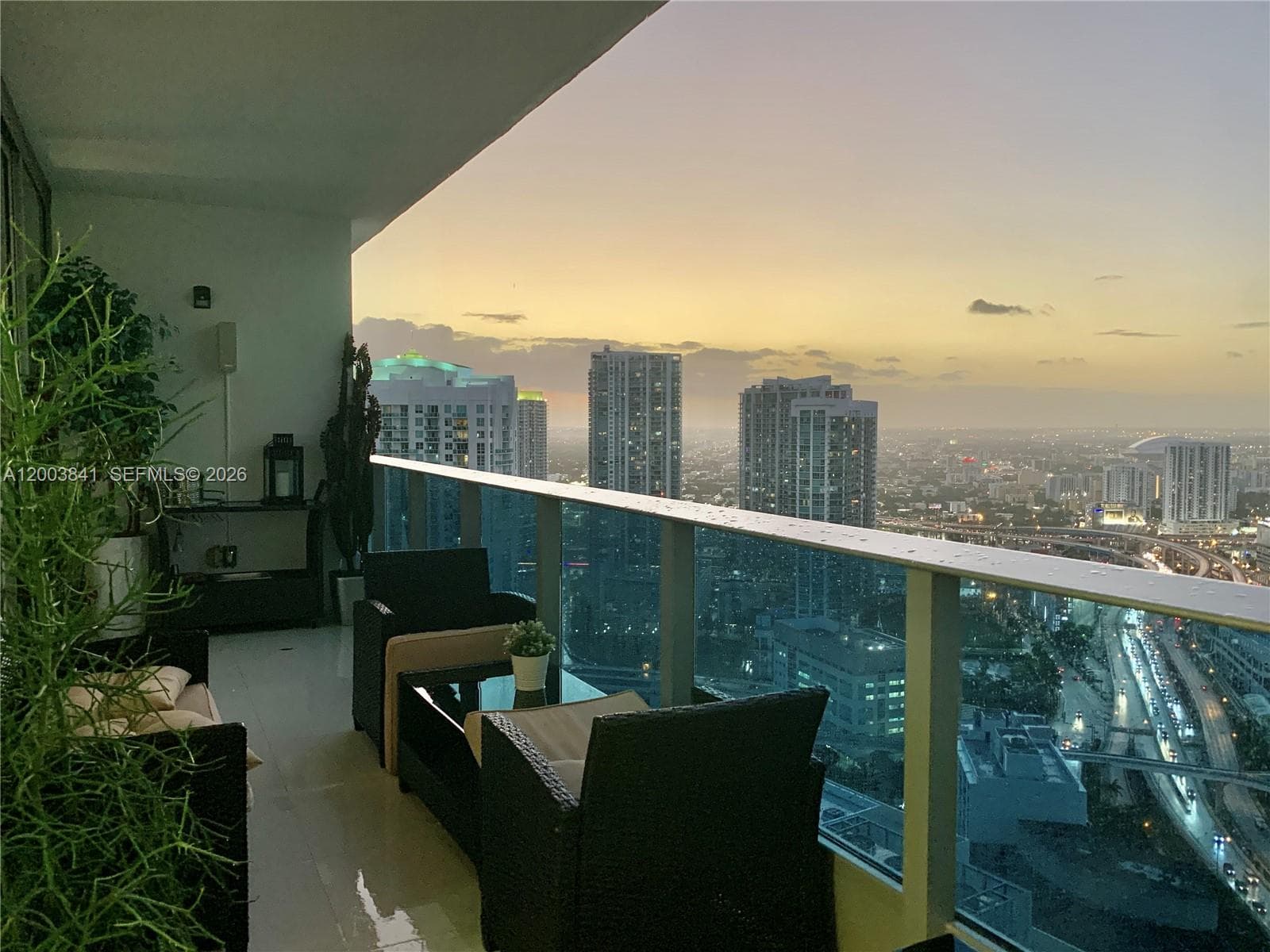 200 Biscayne Boulevard Way # 4011, Miami FL 33131 — 24