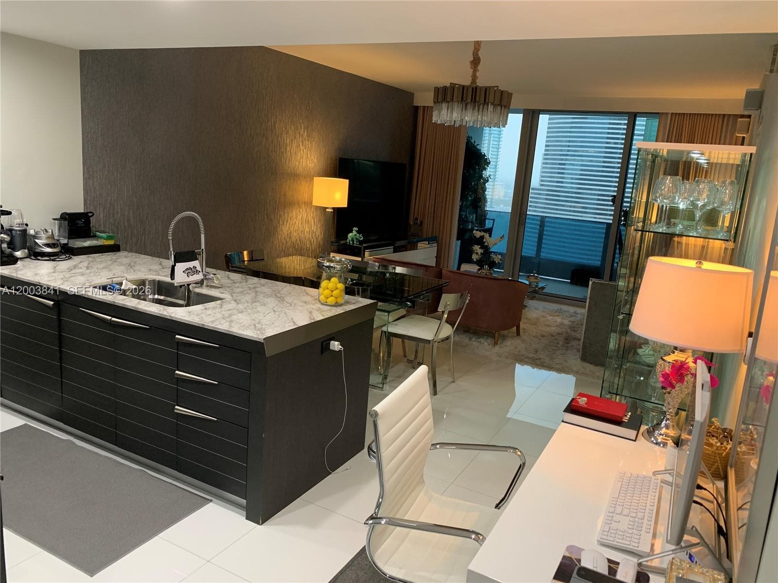 200 Biscayne Boulevard Way # 4011, Miami FL 33131 — 34
