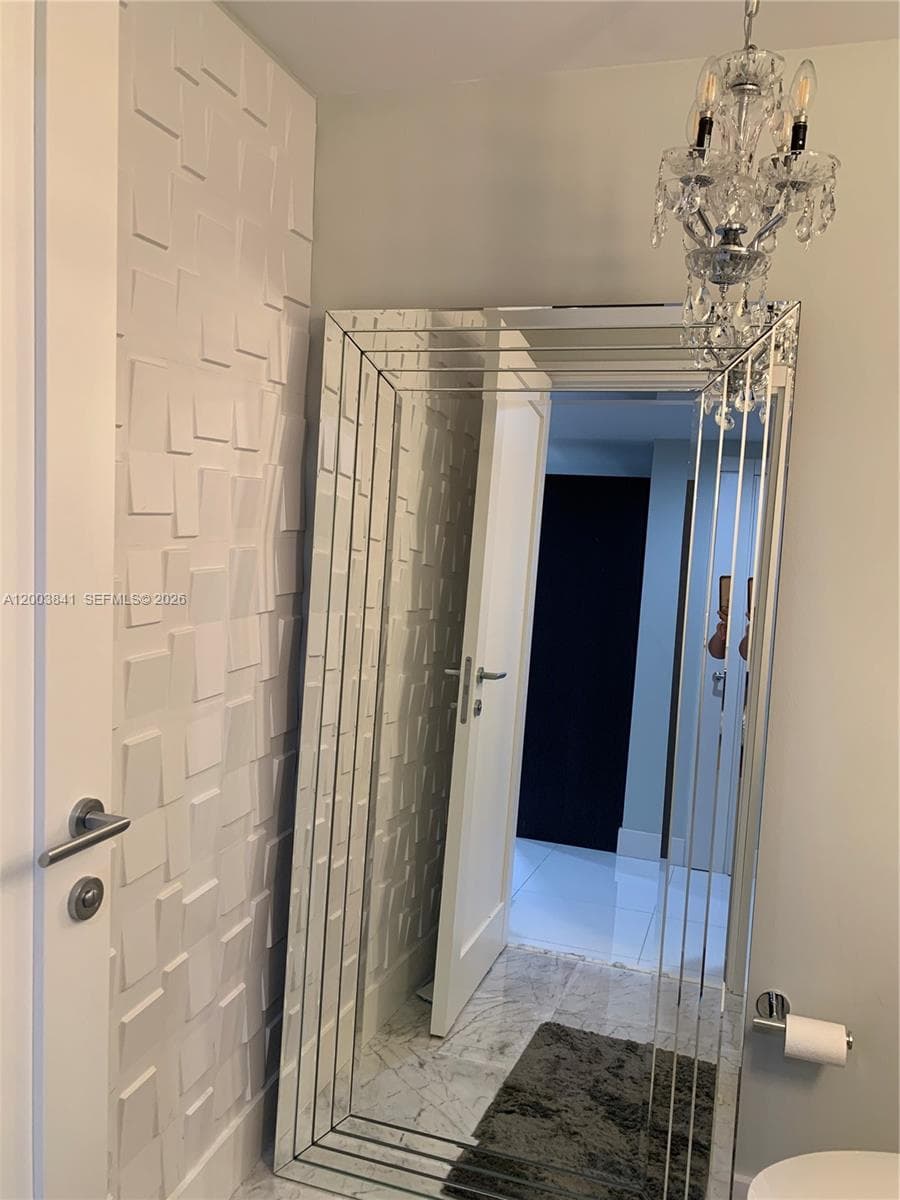 200 Biscayne Boulevard Way # 4011, Miami FL 33131 — 39