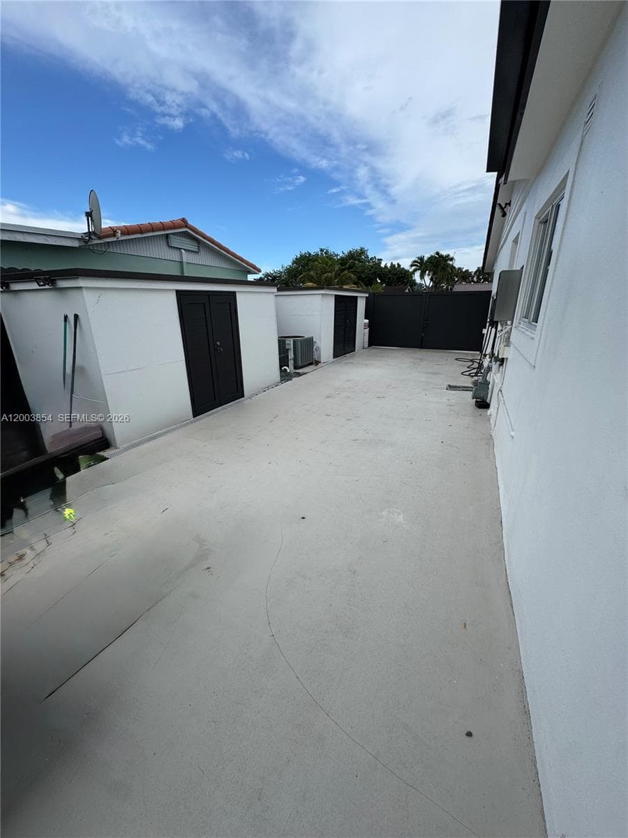 18620 NW 47th Ct, Miami Gardens FL 33055 — 33
