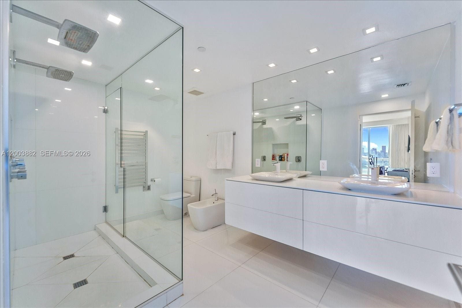 520 West Ave # 2101, Miami Beach FL 33139 — 21
