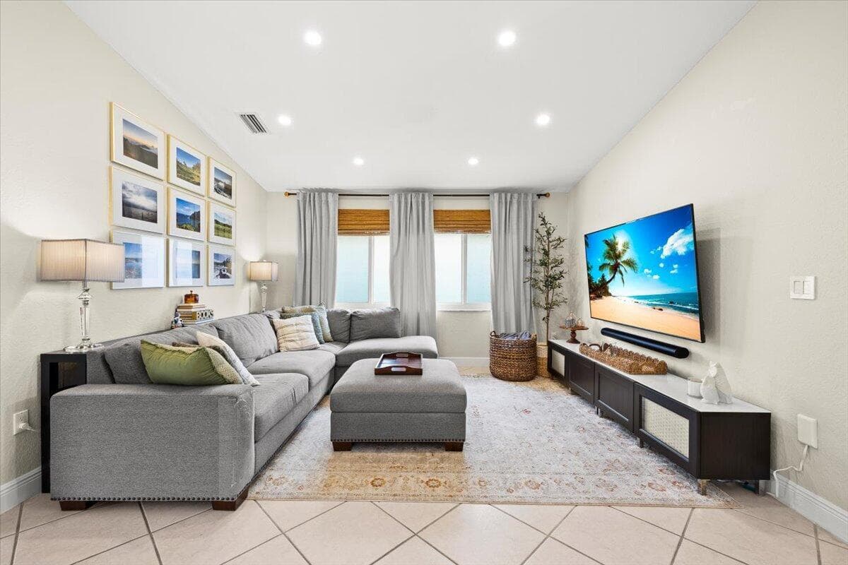14525 NW 88th Avenue, Miami Lakes FL 33018 — 6