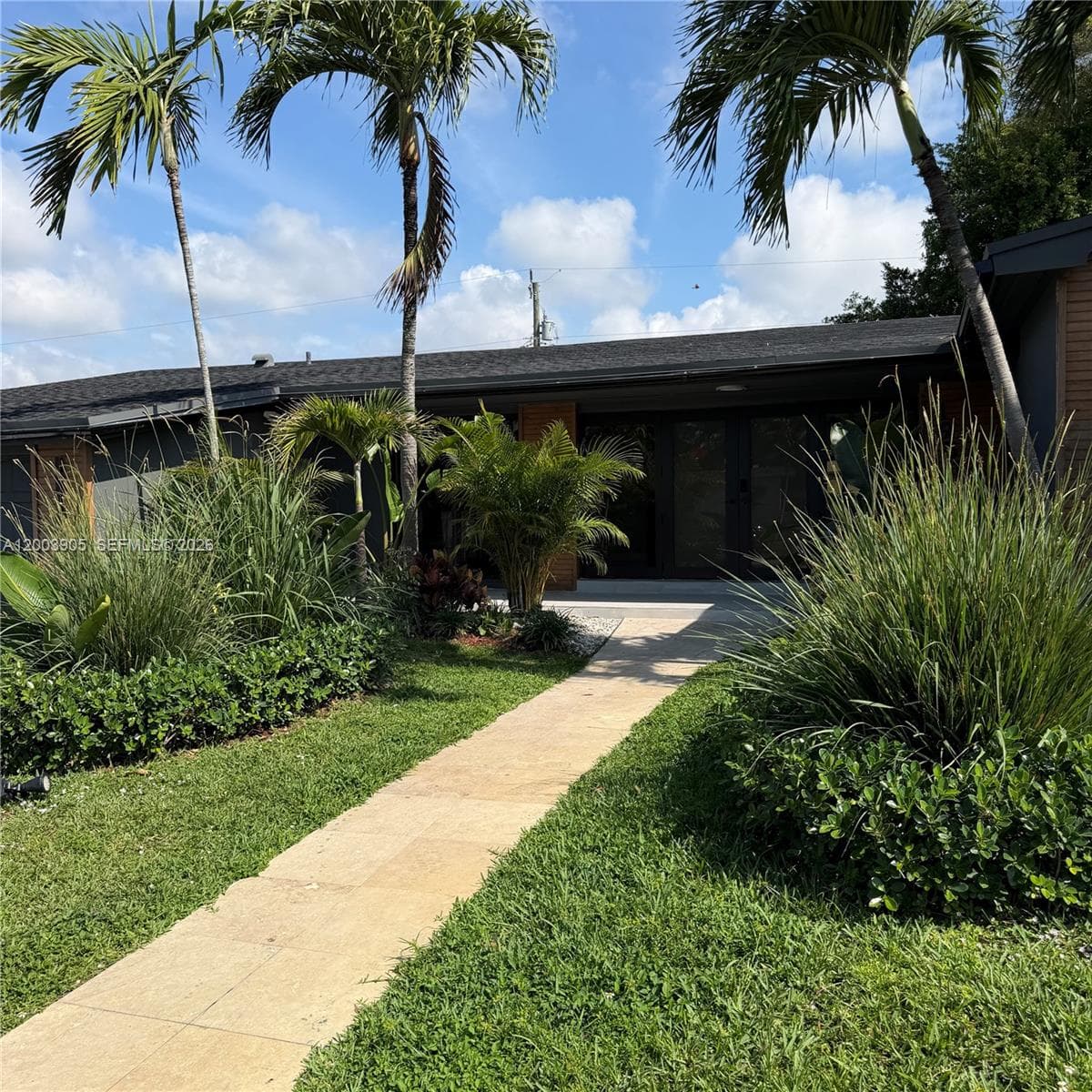 1951 NE 187th Dr, North Miami Beach FL 33179 — 26
