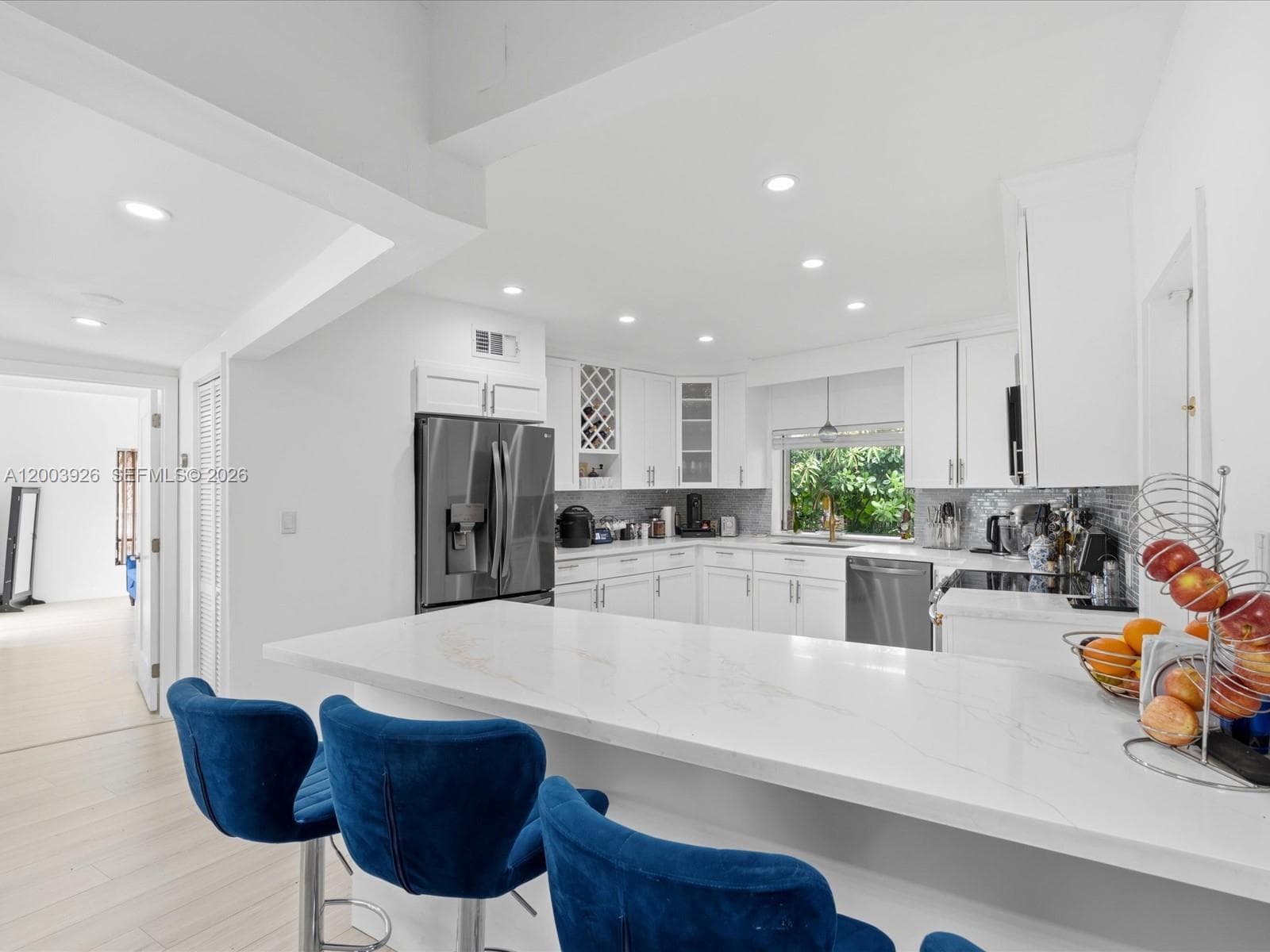 5000 Riviera Dr, Coral Gables FL 33146 — 23
