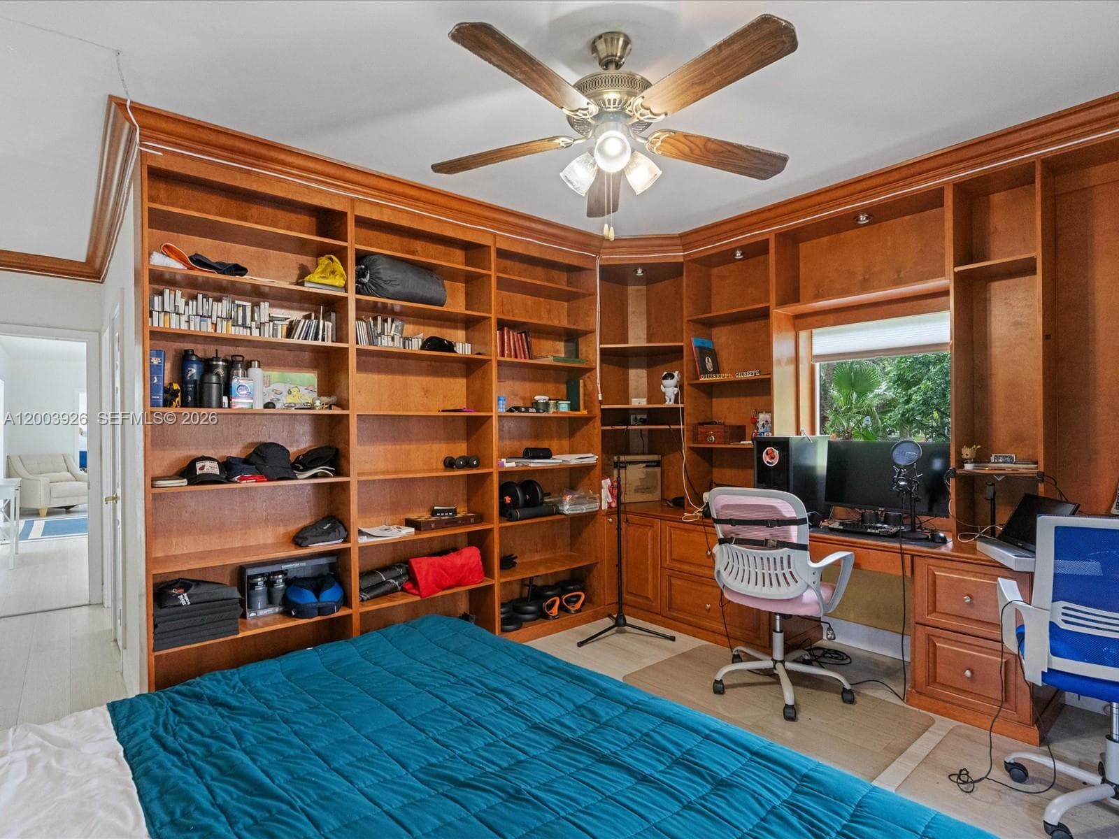 5000 Riviera Dr, Coral Gables FL 33146 — 42