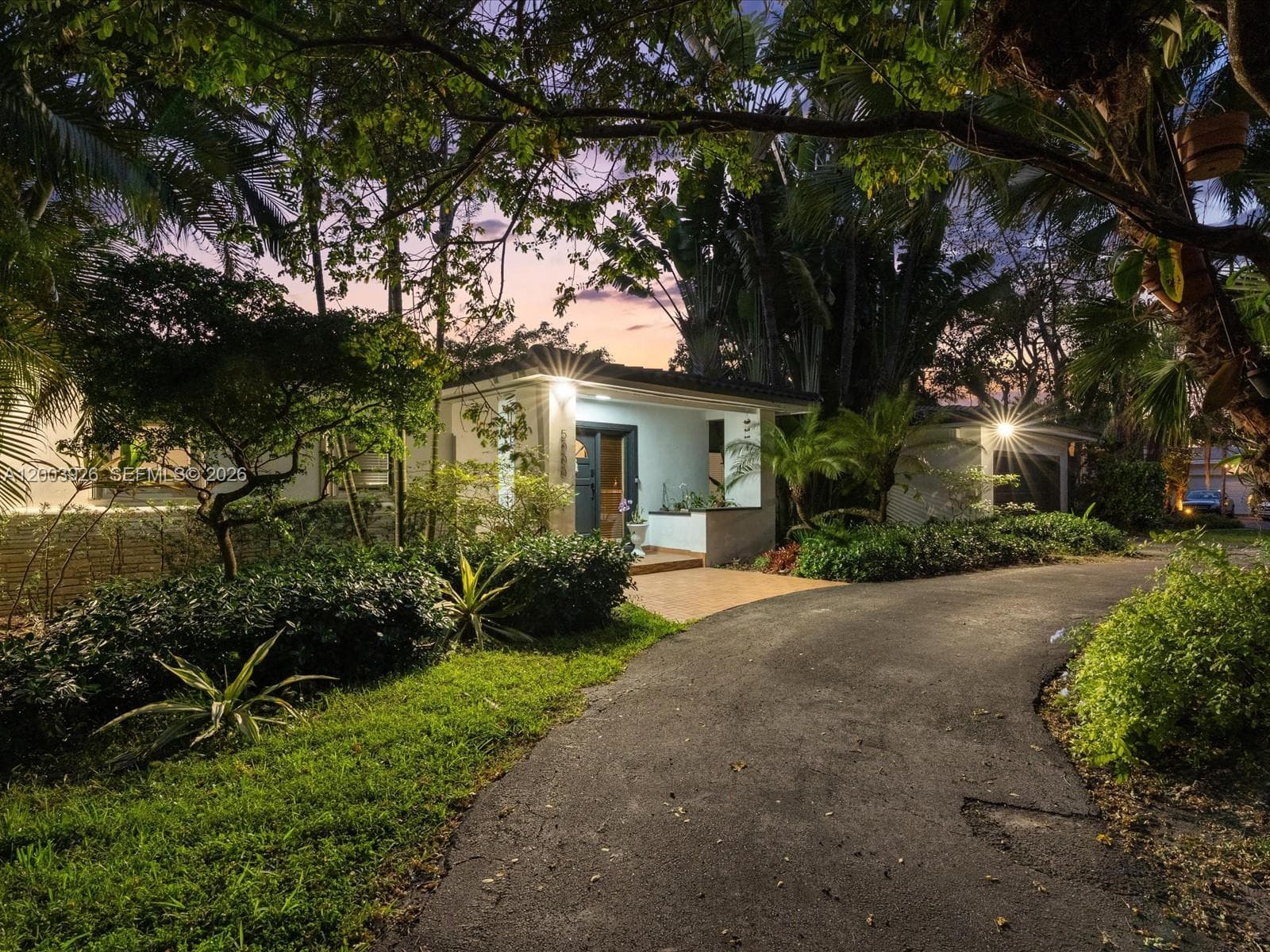 5000 Riviera Dr, Coral Gables FL 33146 — 7