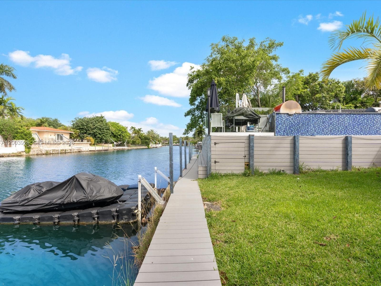 5000 Riviera Dr, Coral Gables FL 33146 — 73