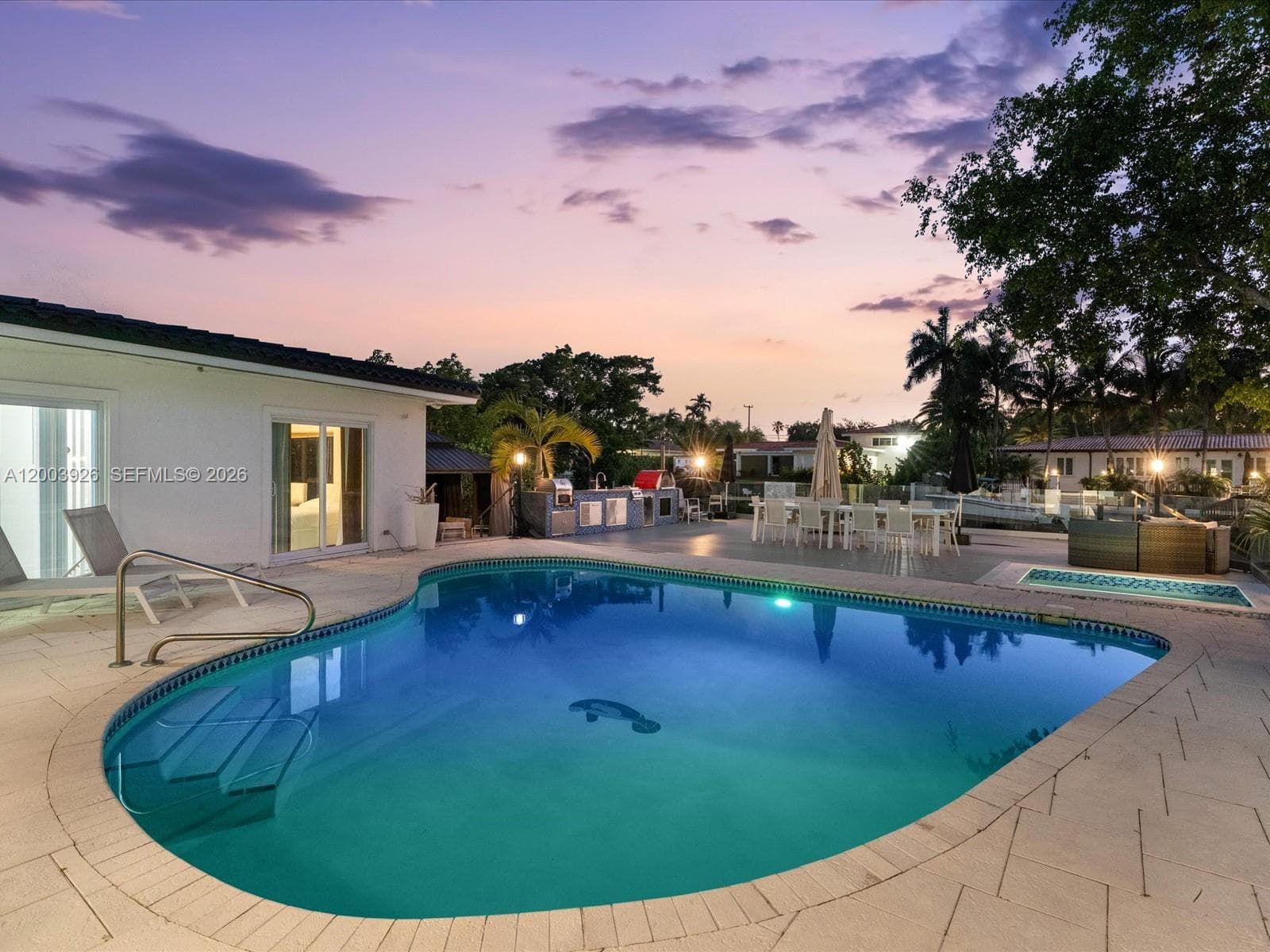 5000 Riviera Dr, Coral Gables FL 33146 — 67