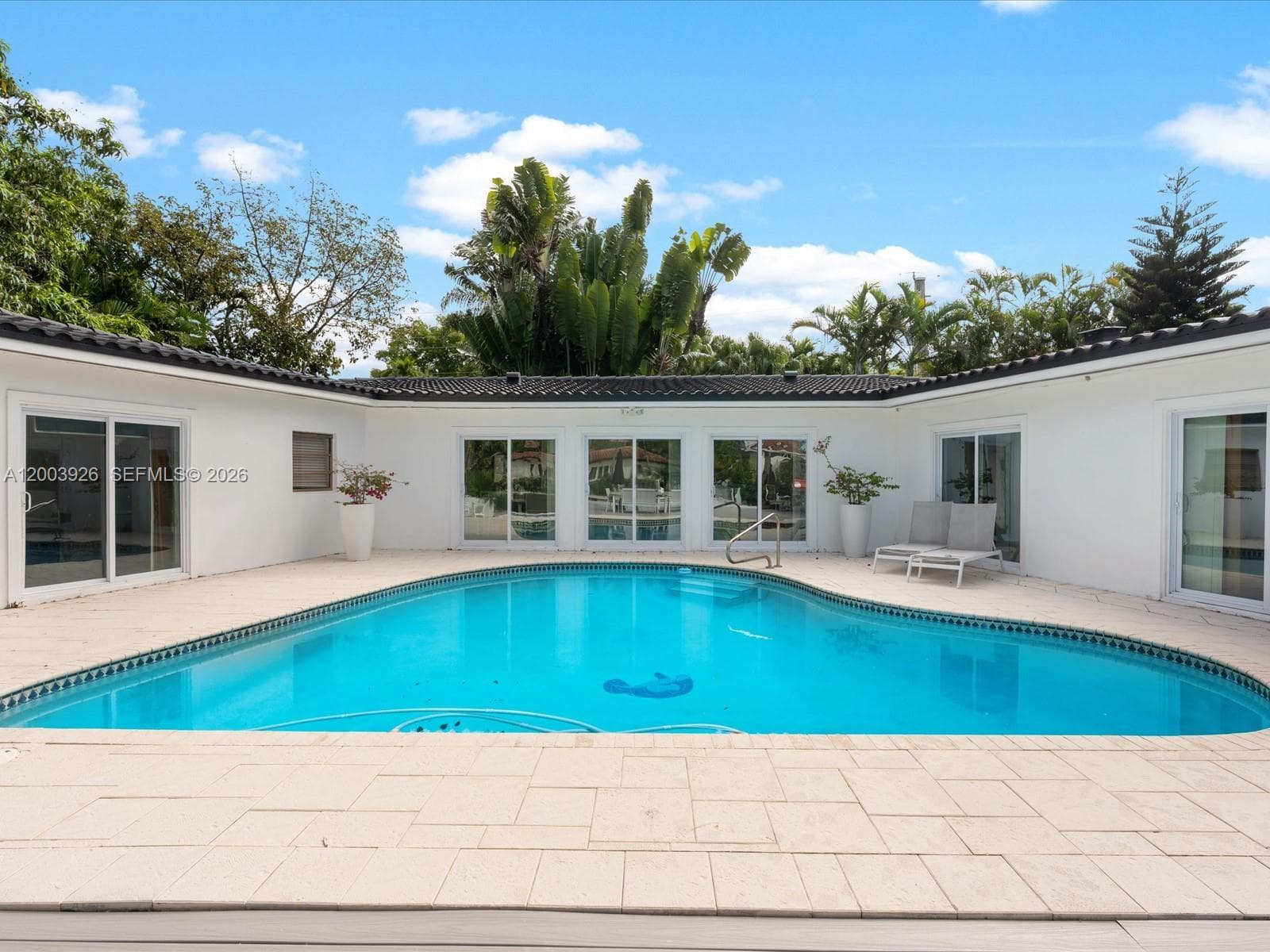 5000 Riviera Dr, Coral Gables FL 33146 — 80