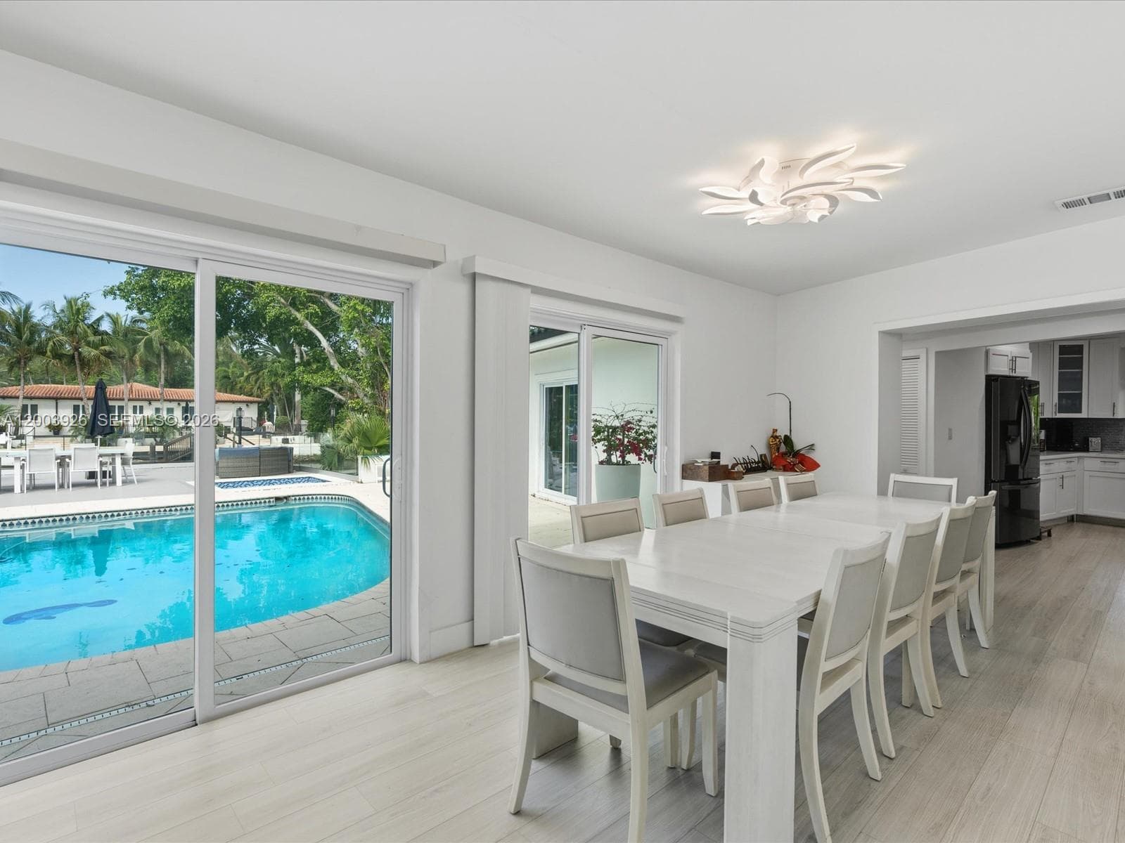 5000 Riviera Dr, Coral Gables FL 33146 — 30