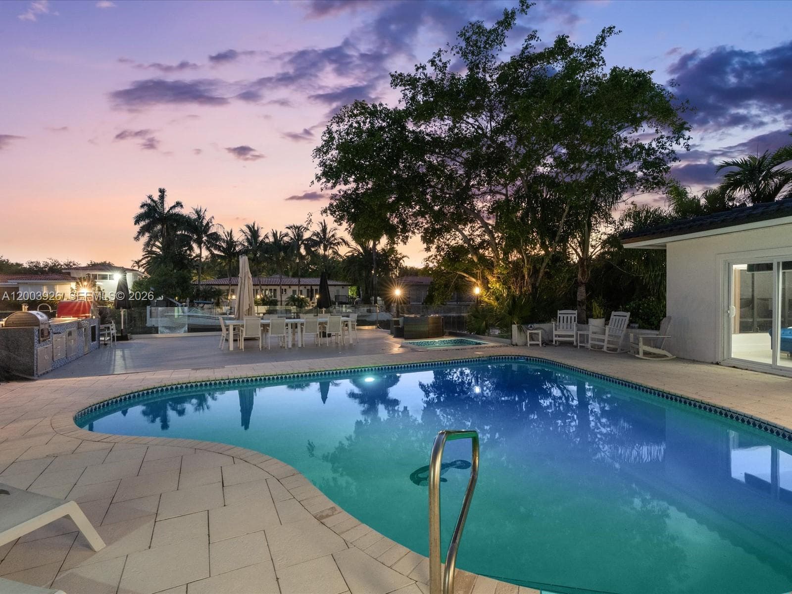5000 Riviera Dr, Coral Gables FL 33146 — 68