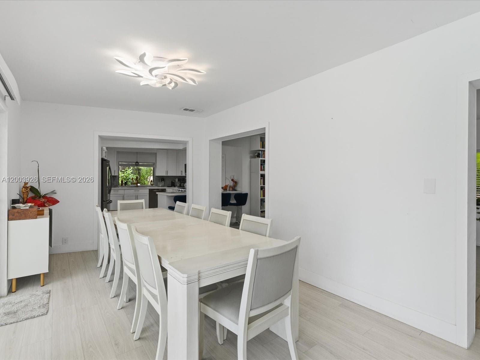 5000 Riviera Dr, Coral Gables FL 33146 — 31