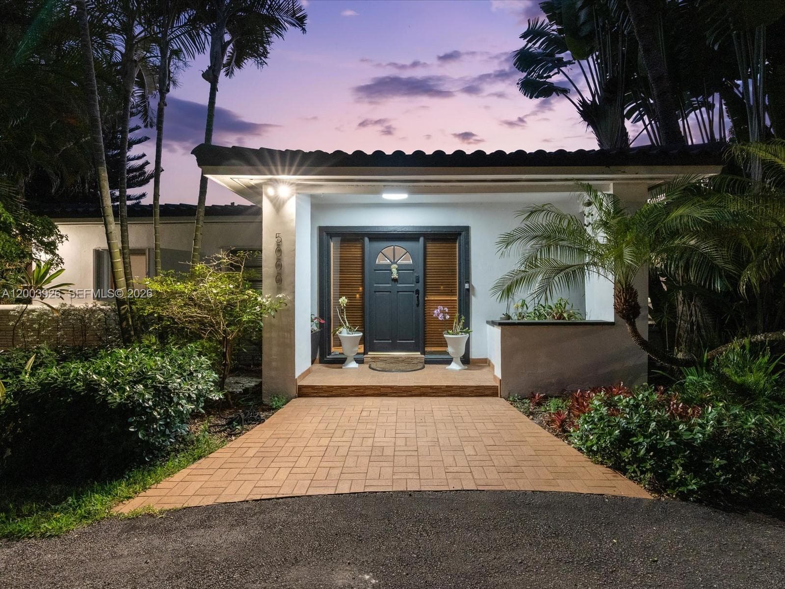5000 Riviera Dr, Coral Gables FL 33146 — 70