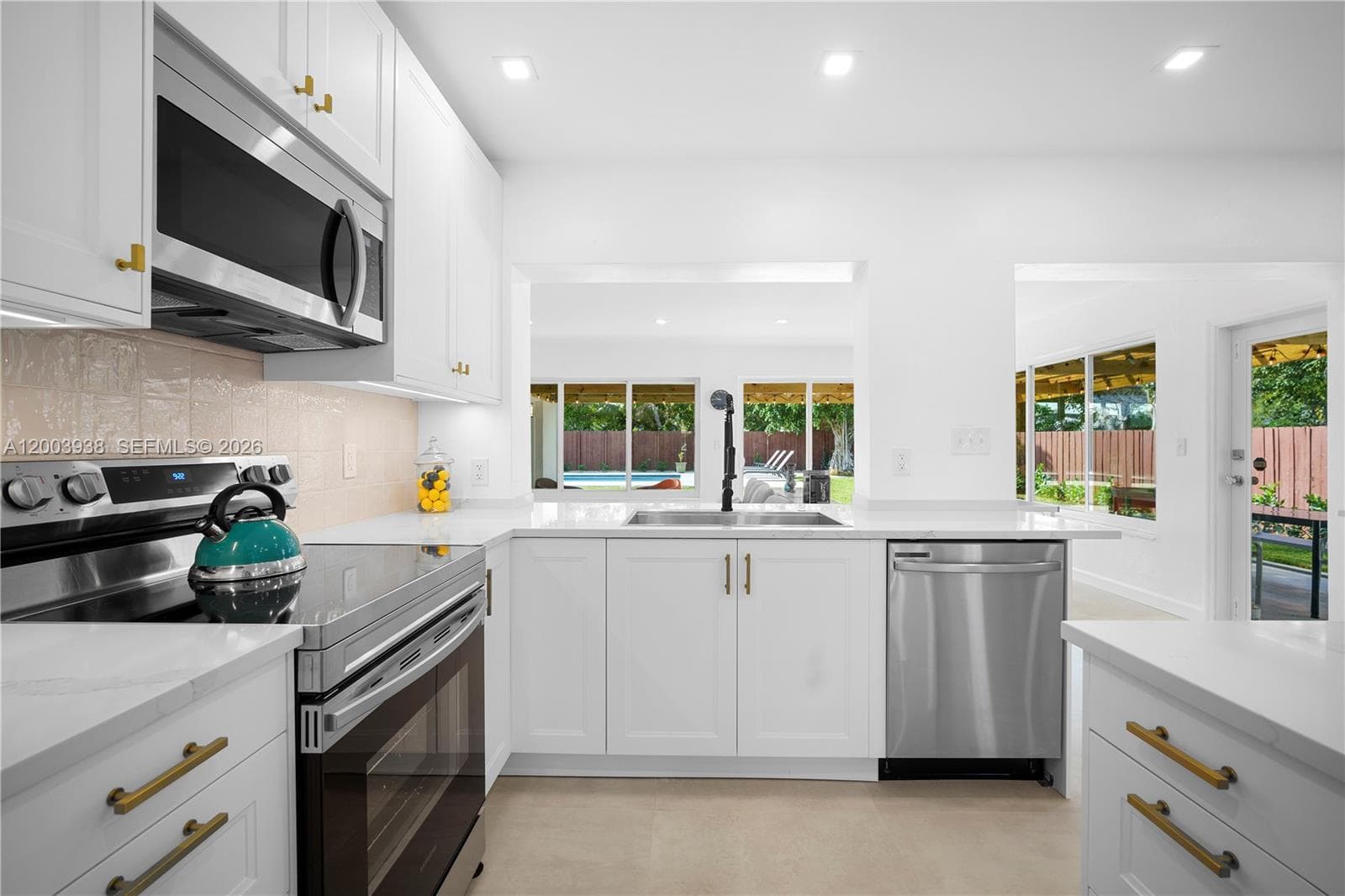 1360 NE 138th St, North Miami FL 33161 — 15