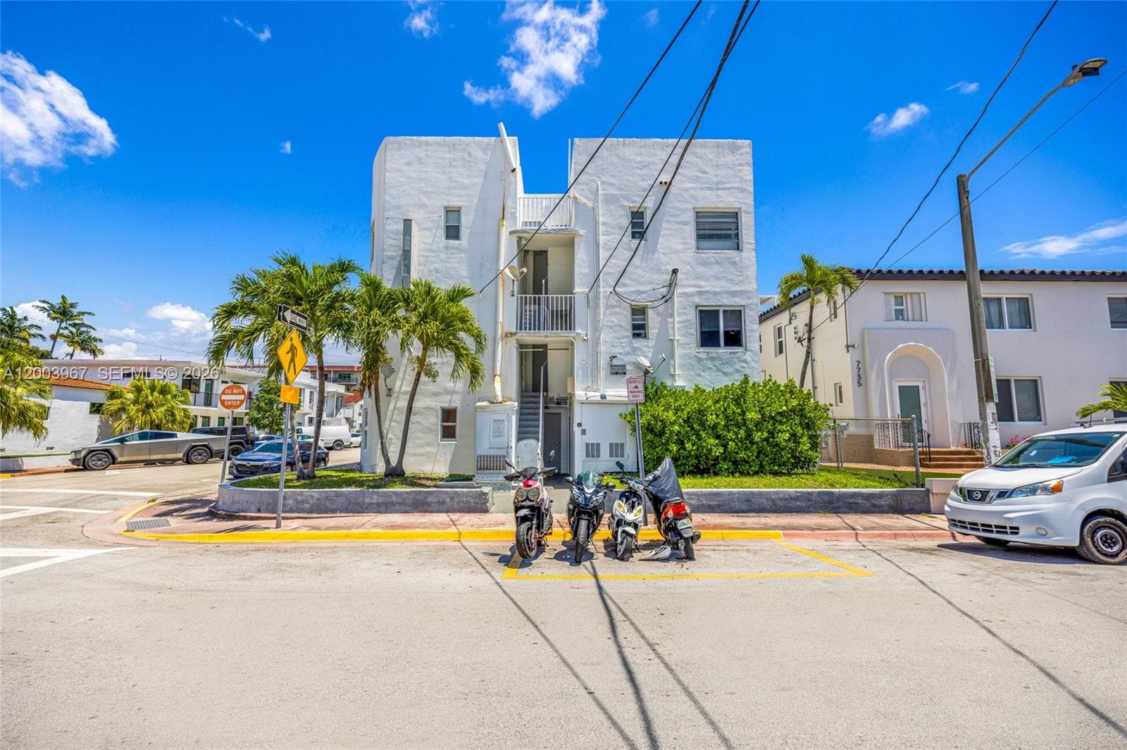 420 78th St, Miami Beach FL 33141 — 2