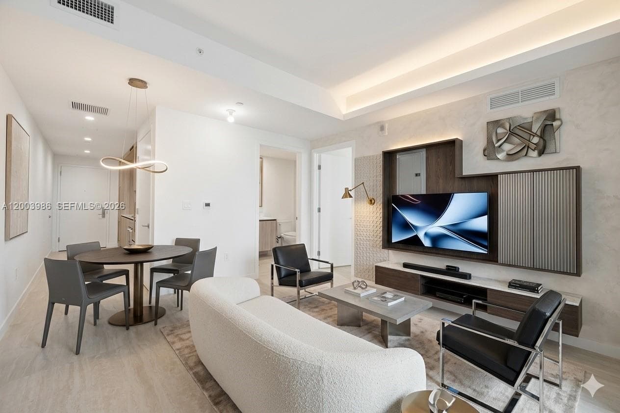 77 SE 5th Street # 3005, Miami FL 33131 — 6