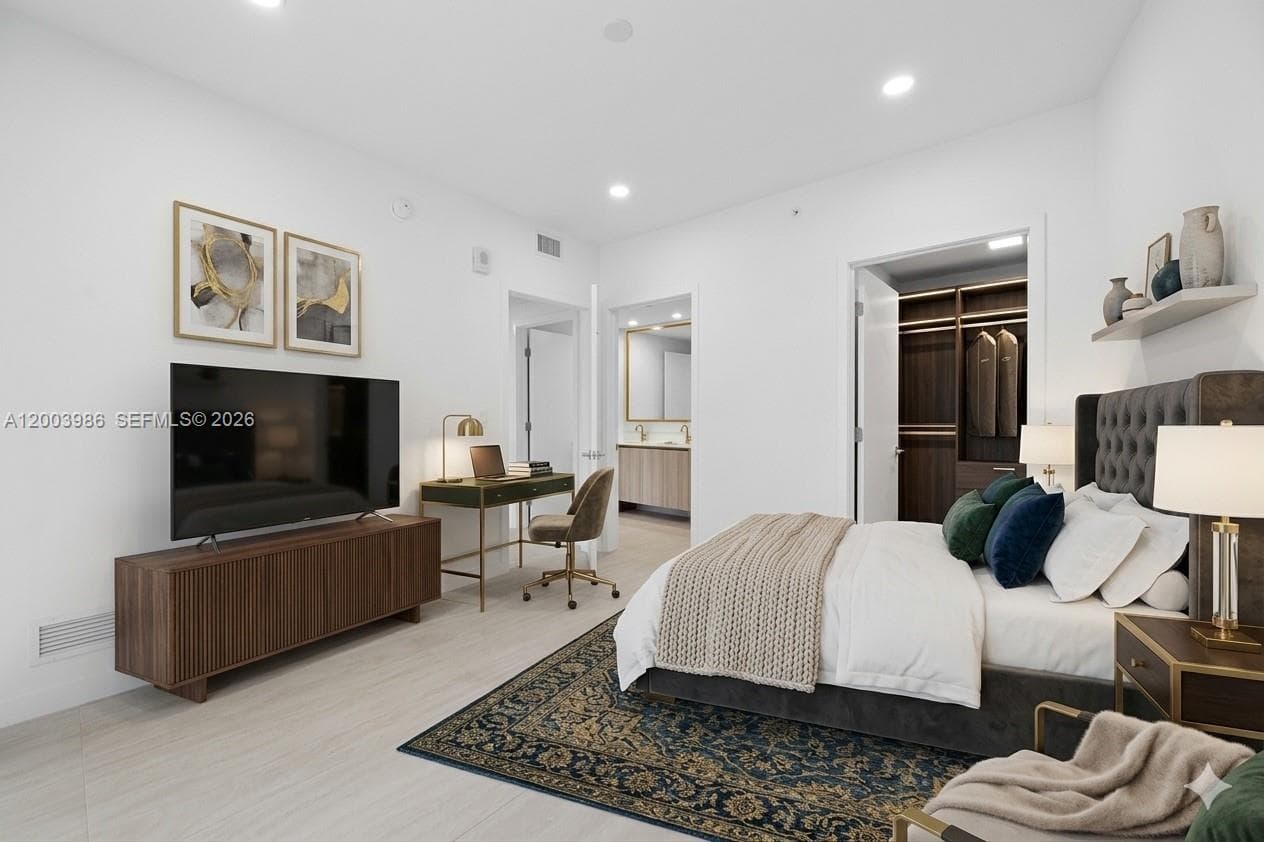 77 SE 5th Street # 3005, Miami FL 33131 — 13