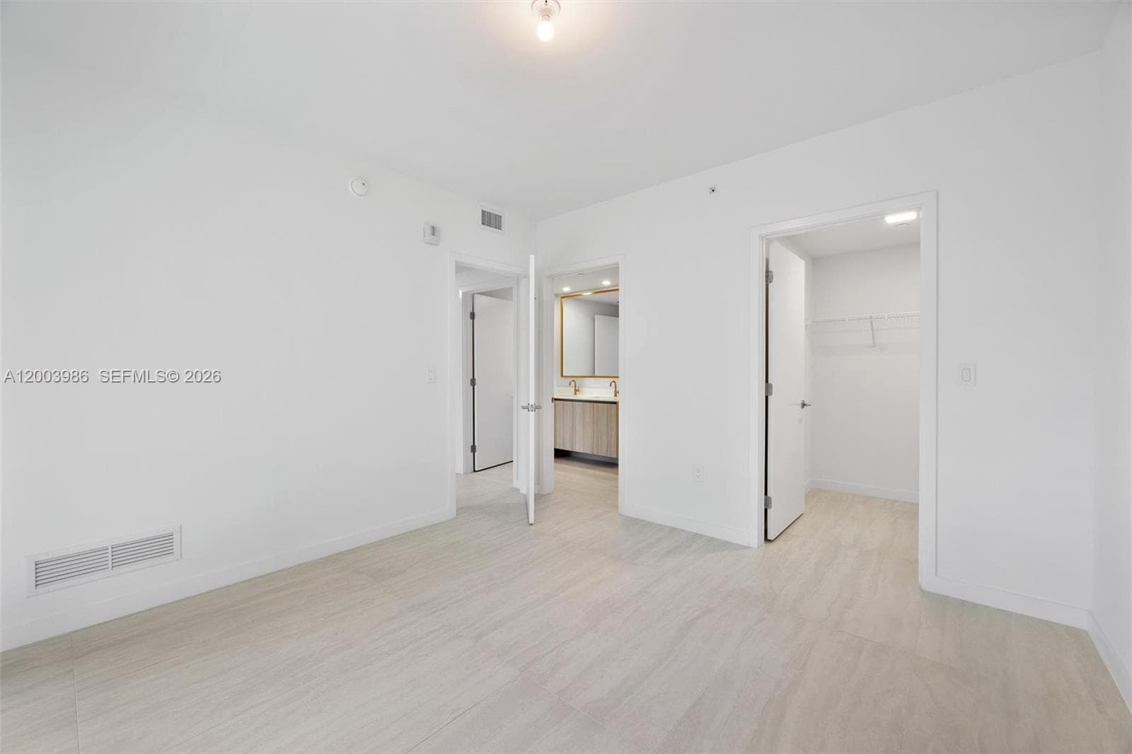 77 SE 5th Street # 3005, Miami FL 33131 — 12
