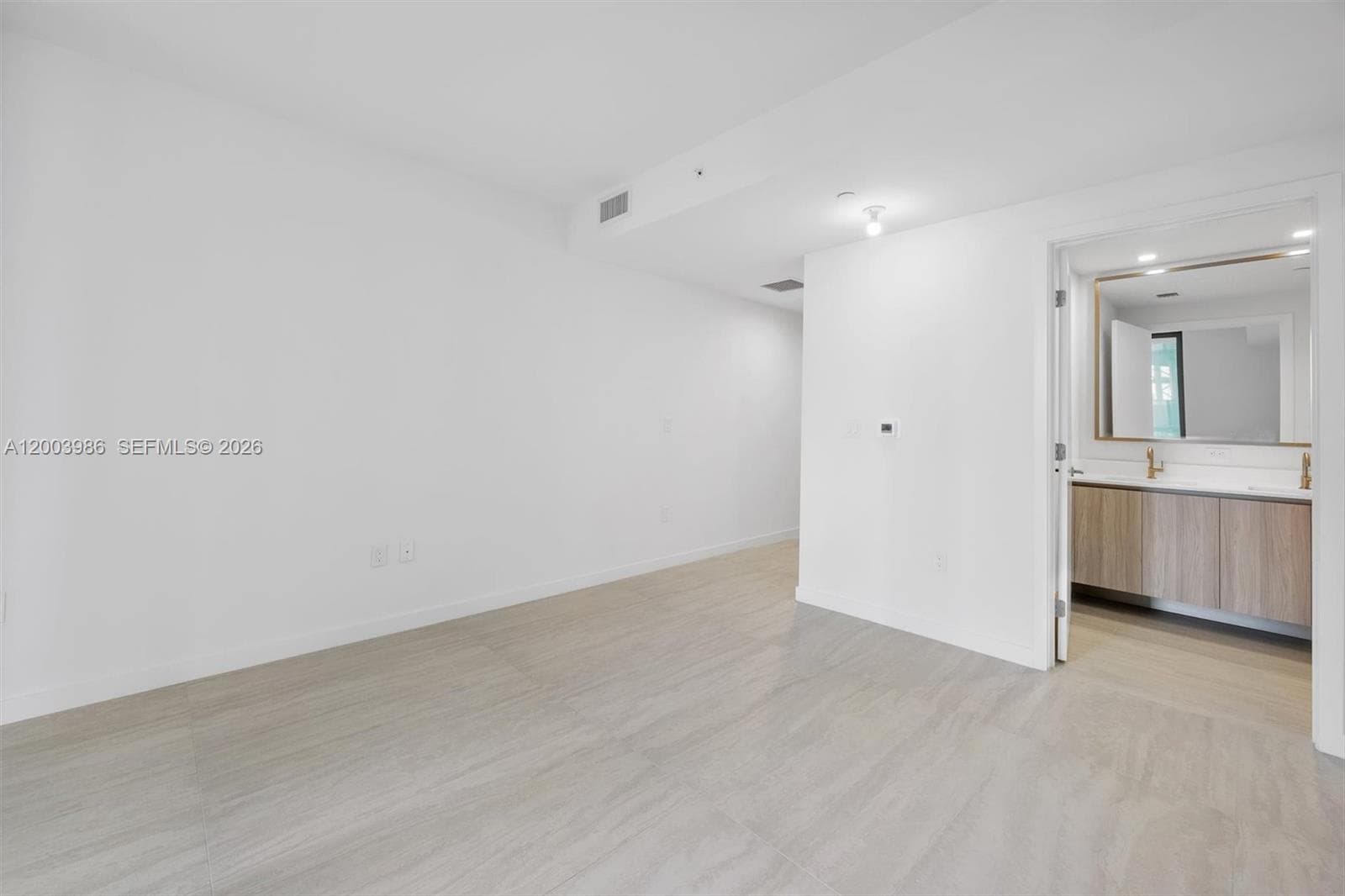 77 SE 5th Street # 3005, Miami FL 33131 — 9