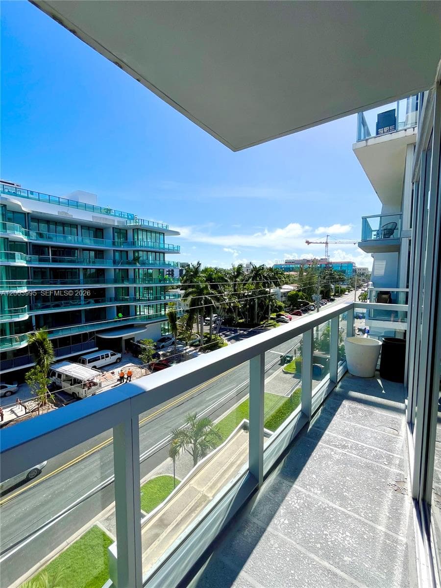 9940 W Bay Harbor Dr, Bay Harbor Islands FL 33154 — 9