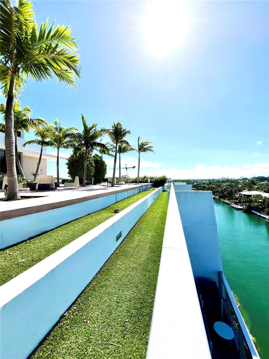 9940 W Bay Harbor Dr, Bay Harbor Islands FL 33154 — 38