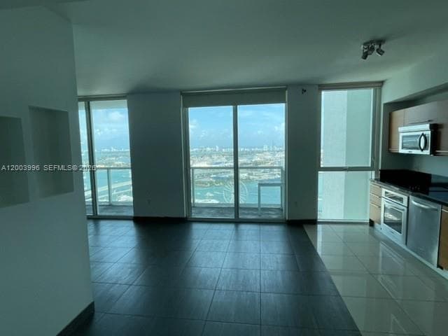 253 2nd St # 3807, Miami FL 33132 — 6