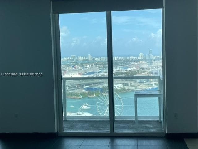 253 2nd St # 3807, Miami FL 33132 — 17