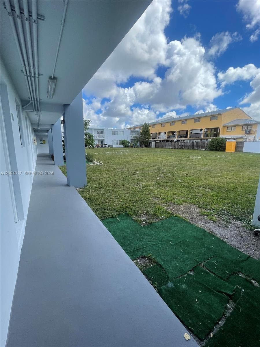 1255 W 49th Pl # E102, Hialeah FL 33012 — 2