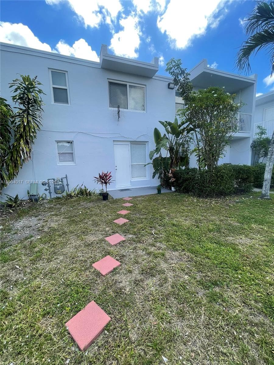 1255 W 49th Pl # E102, Hialeah FL 33012 — 13