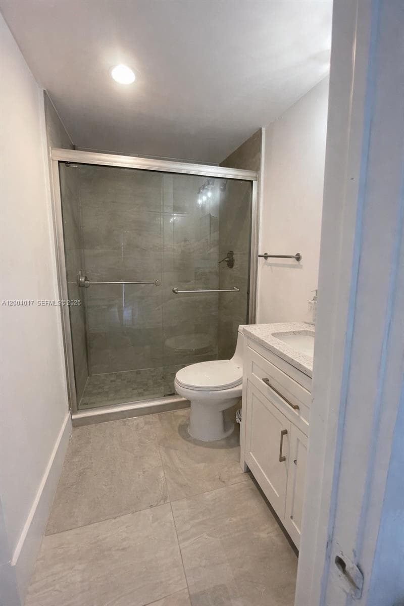 1255 W 49th Pl # E102, Hialeah FL 33012 — 10