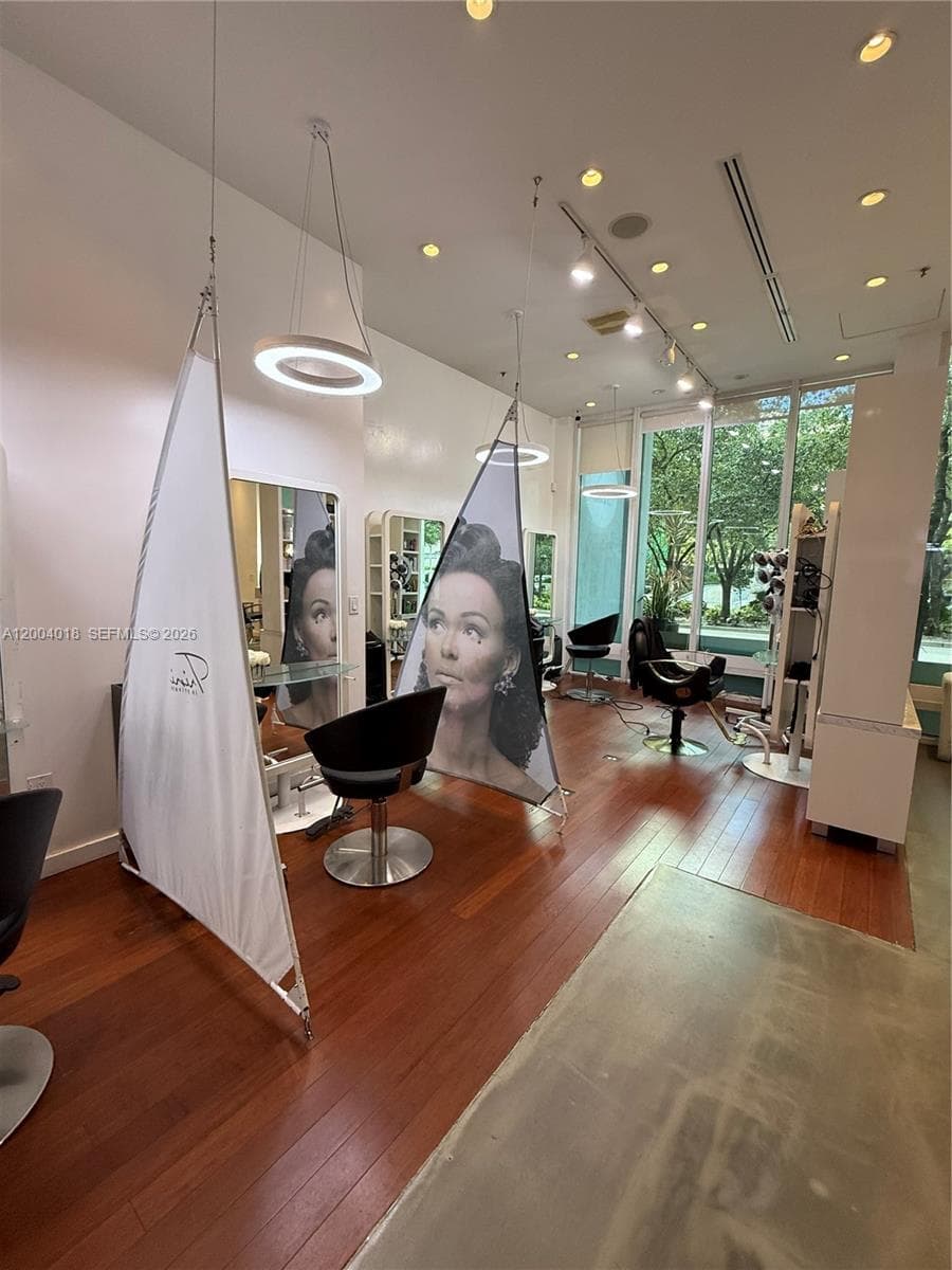Beauty Salon & Spa in Brickell, Miami FL 33131 — 1