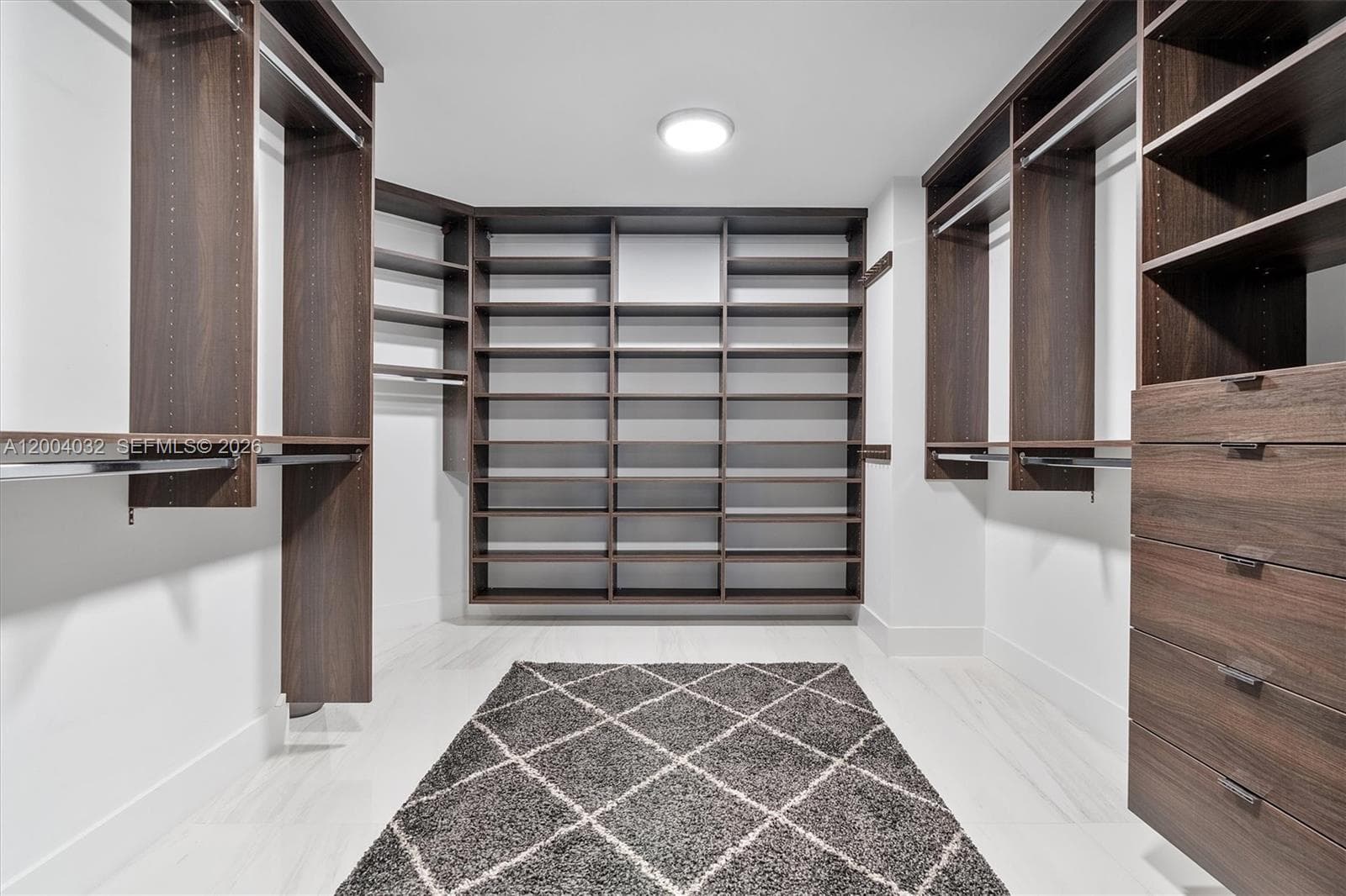 17301 Biscayne Blvd # 1010, North Miami Beach FL 33160 — 21