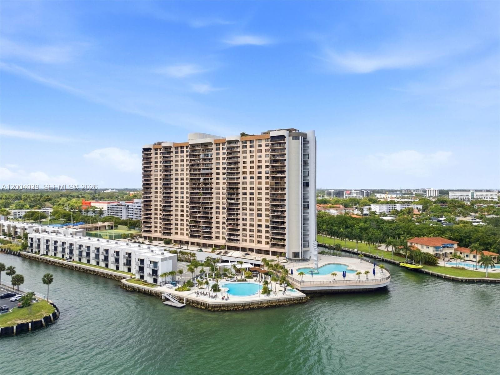 1800 NE 114th St # 1505, Miami FL 33181 — 2