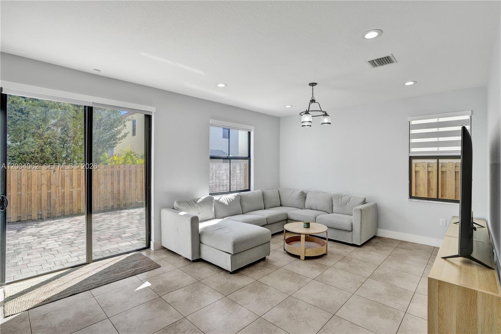8895 NW 100th Pl, Doral FL 33178 — 10
