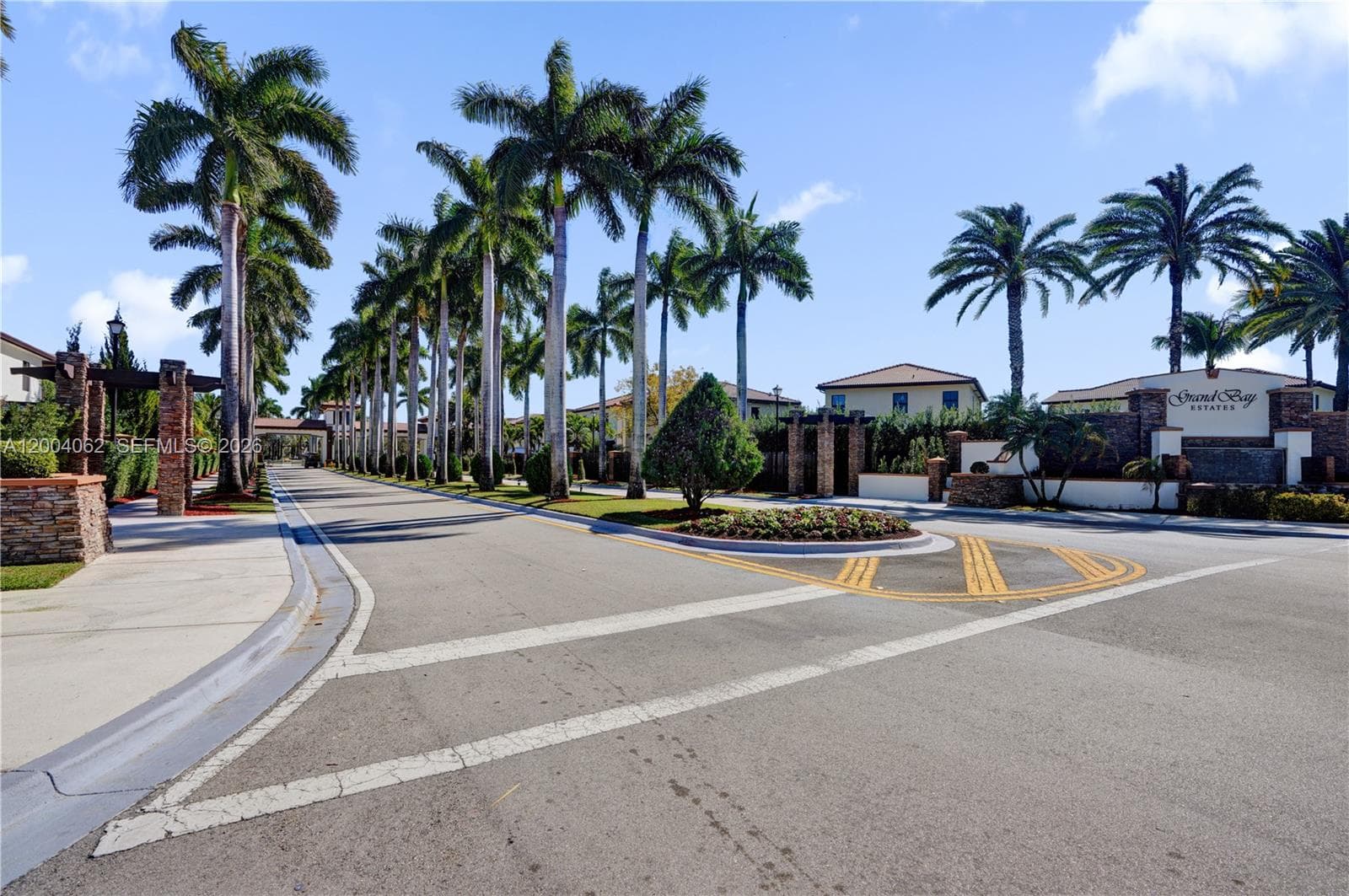 8895 NW 100th Pl, Doral FL 33178 — 37