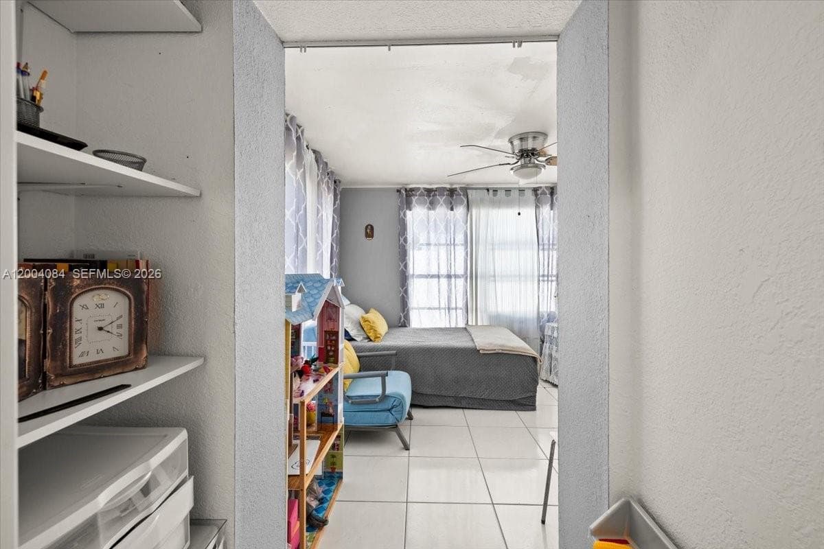 9025 SW 36th St, Miami FL 33165 — 16