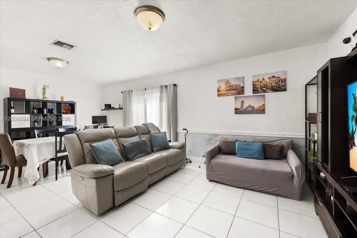 9025 SW 36th St, Miami FL 33165 — 3