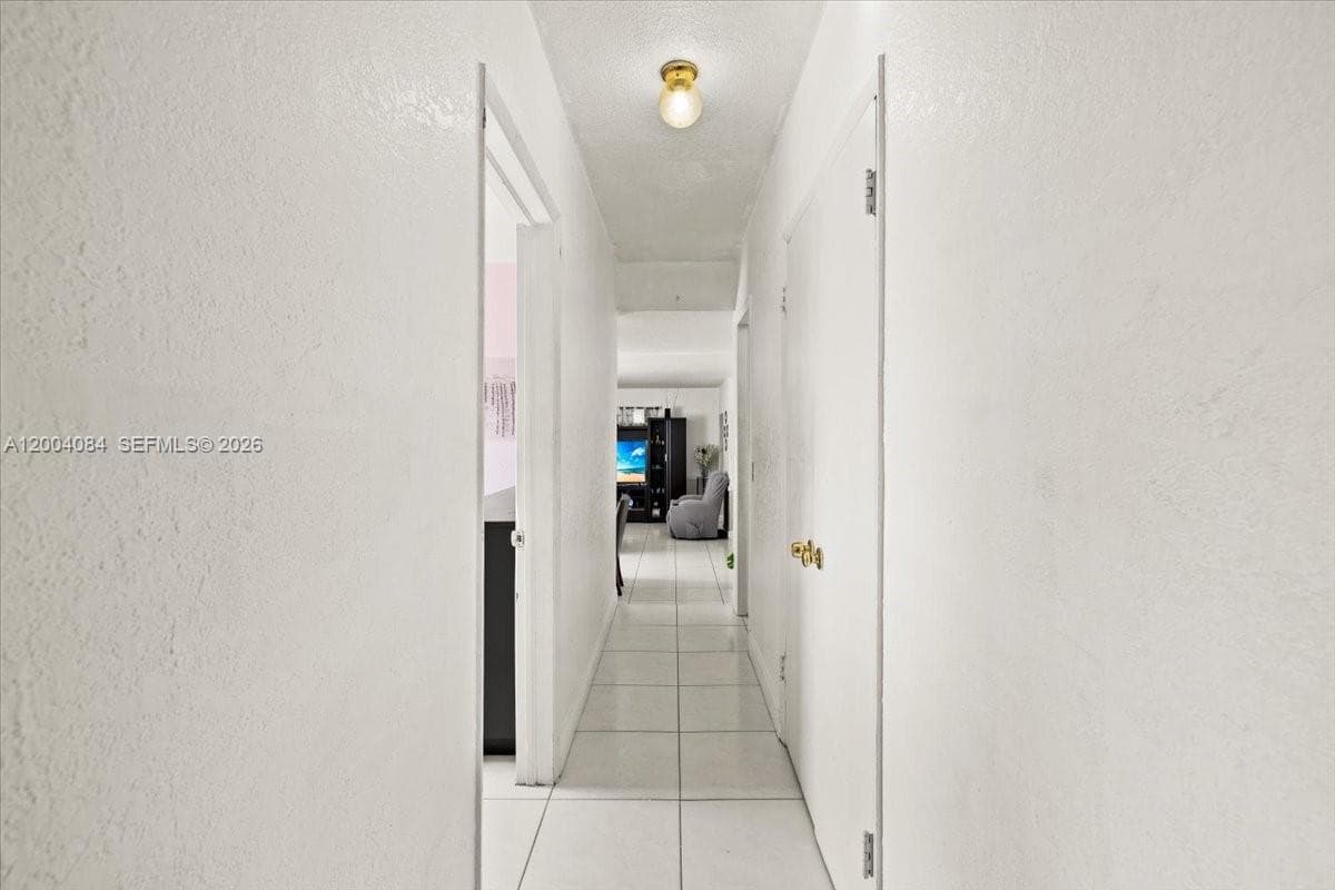 9025 SW 36th St, Miami FL 33165 — 9