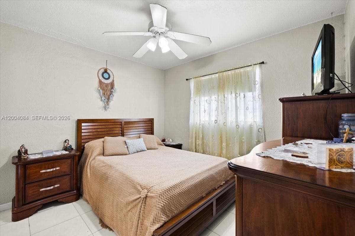 9025 SW 36th St, Miami FL 33165 — 10