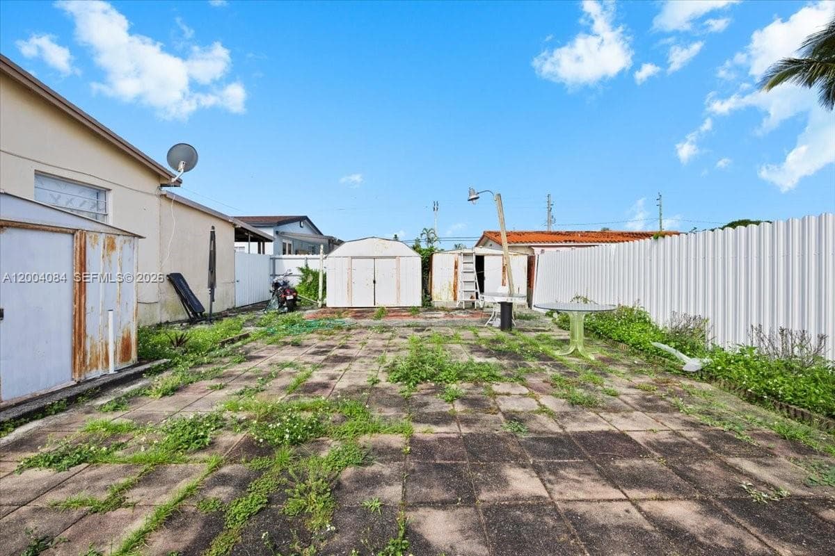 9025 SW 36th St, Miami FL 33165 — 19