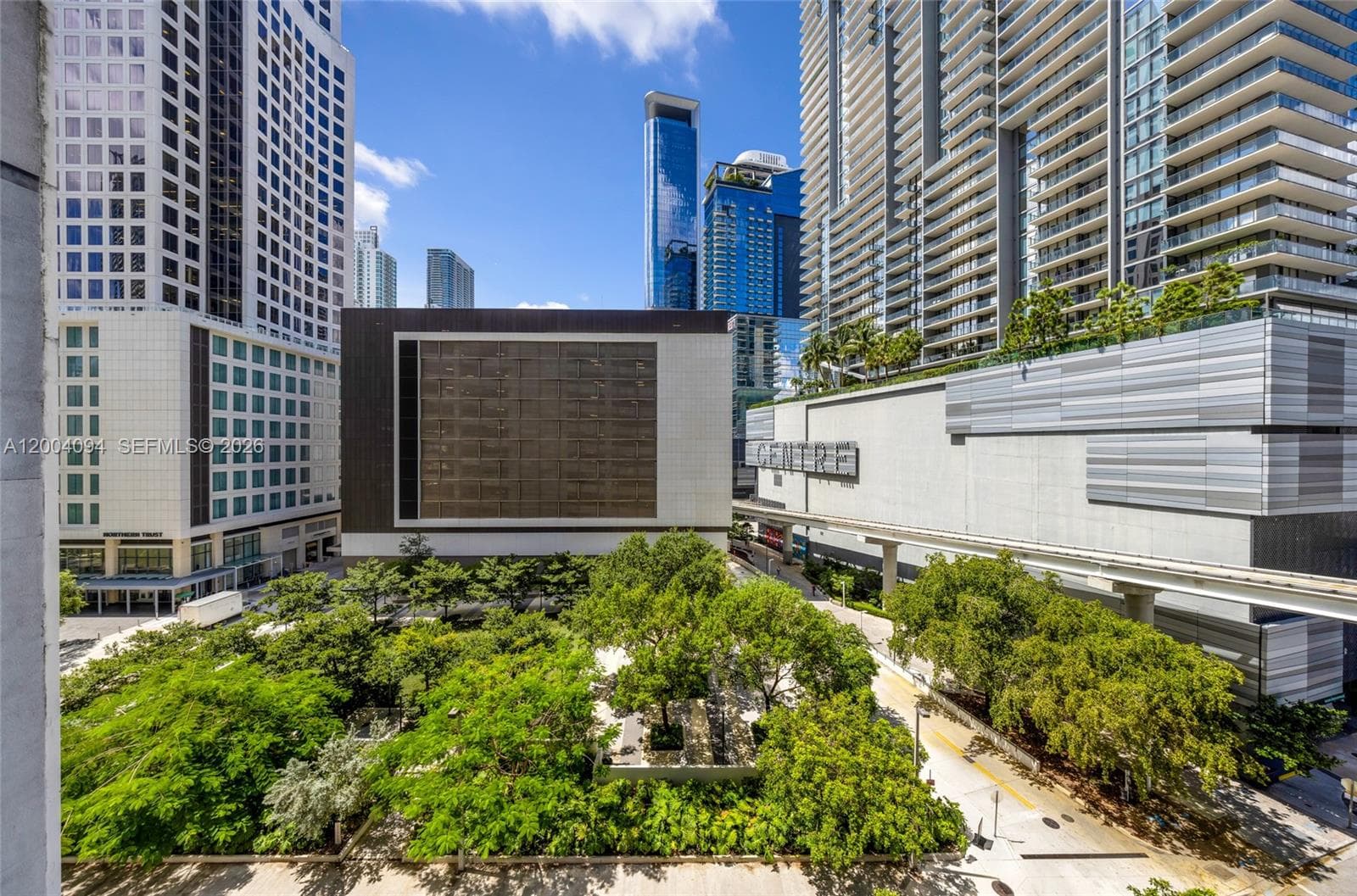31 SE 6th St # 907, Miami FL 33131 — 23