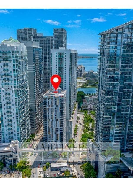 31 SE 6th St # 907, Miami FL 33131 — 27