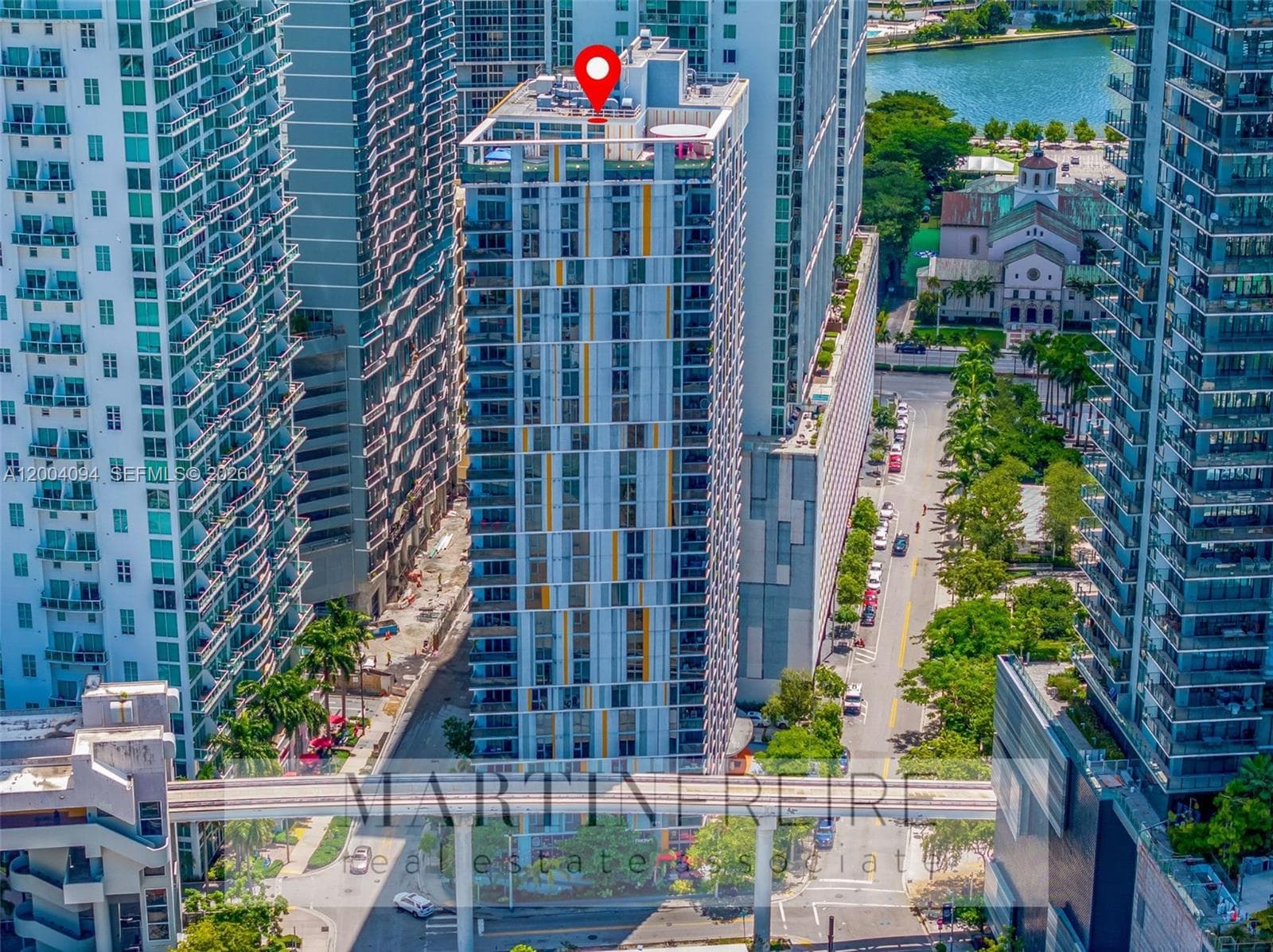 31 SE 6th St # 907, Miami FL 33131 — 32