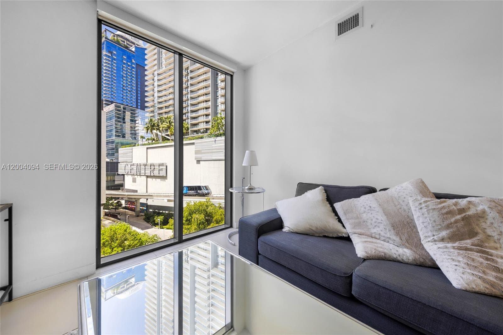 31 SE 6th St # 907, Miami FL 33131 — 20