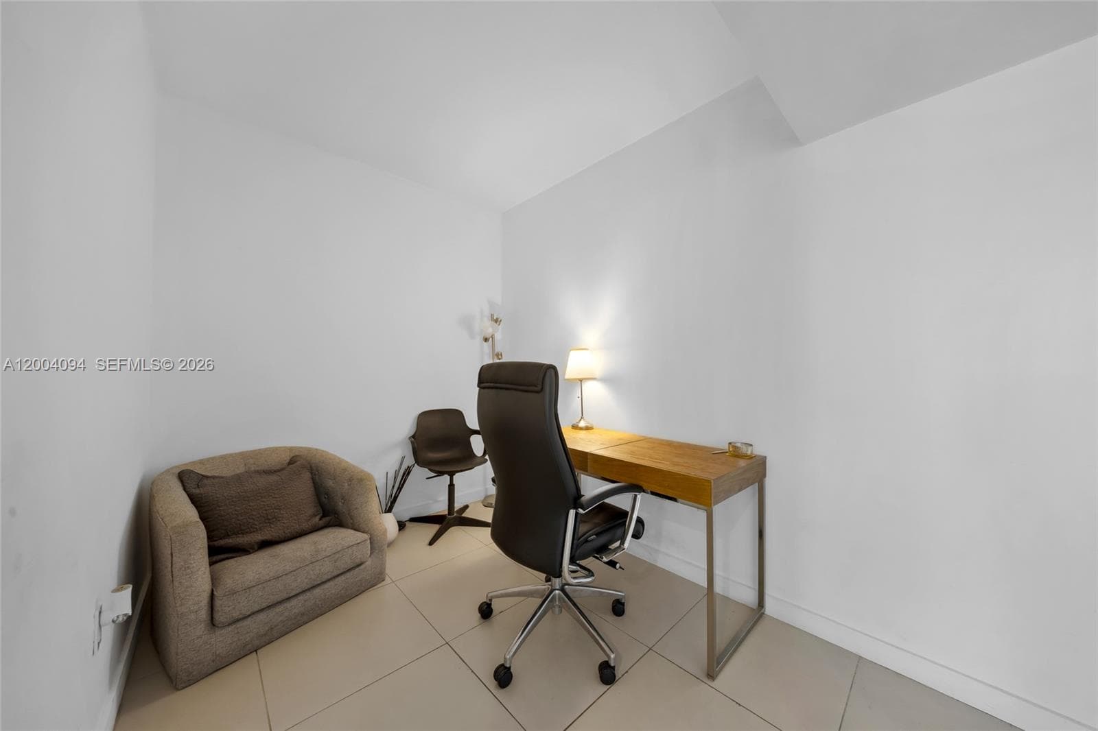 31 SE 6th St # 907, Miami FL 33131 — 9