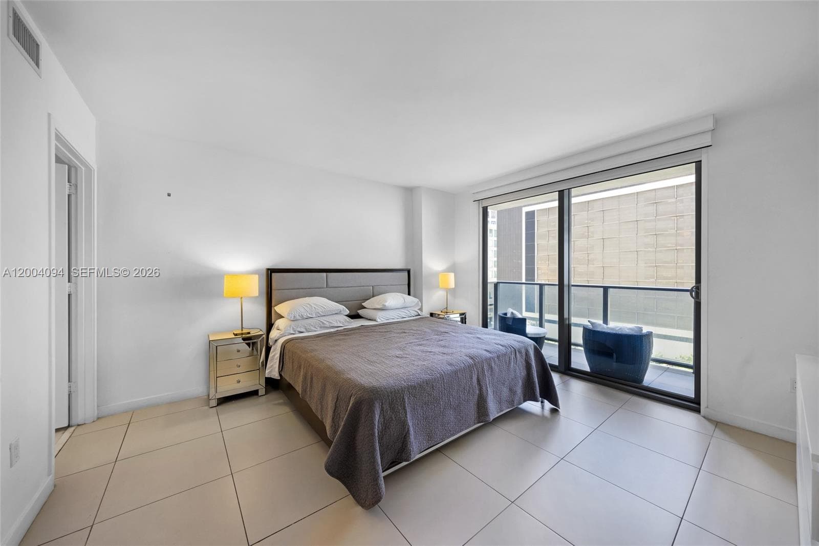 31 SE 6th St # 907, Miami FL 33131 — 15