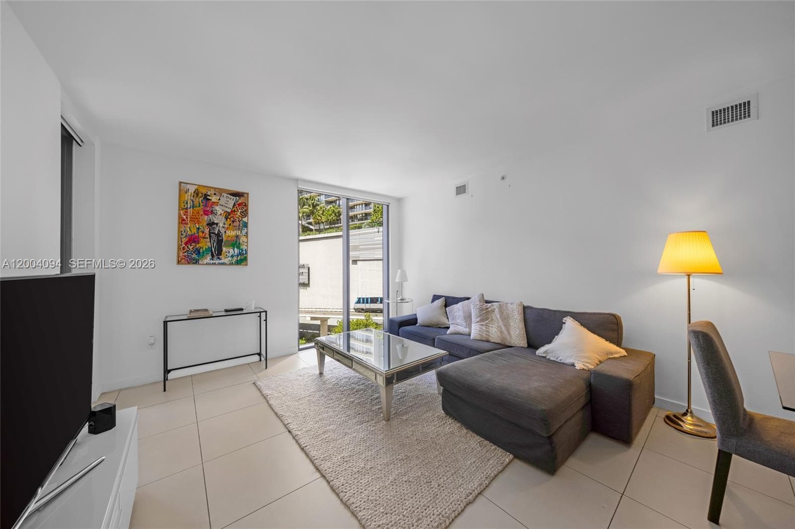 31 SE 6th St # 907, Miami FL 33131 — 4