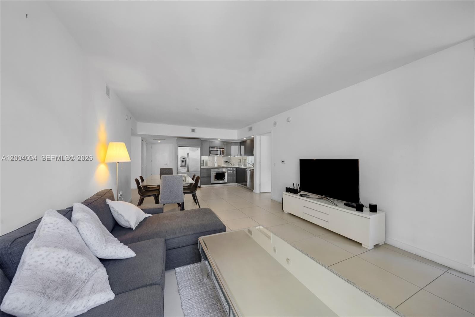 31 SE 6th St # 907, Miami FL 33131 — 8